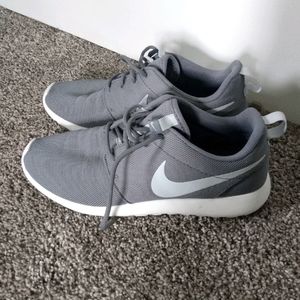 Men's Nike 9 sneakers